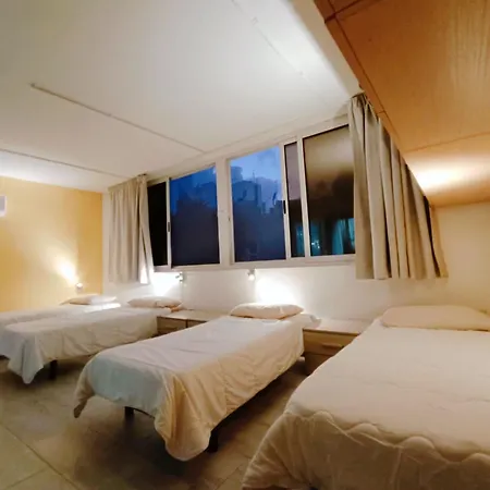 Juliet Housing グジラ