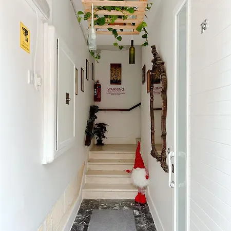 Juliet Housing Guest house