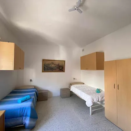 招待所 Juliet Housing Gzira